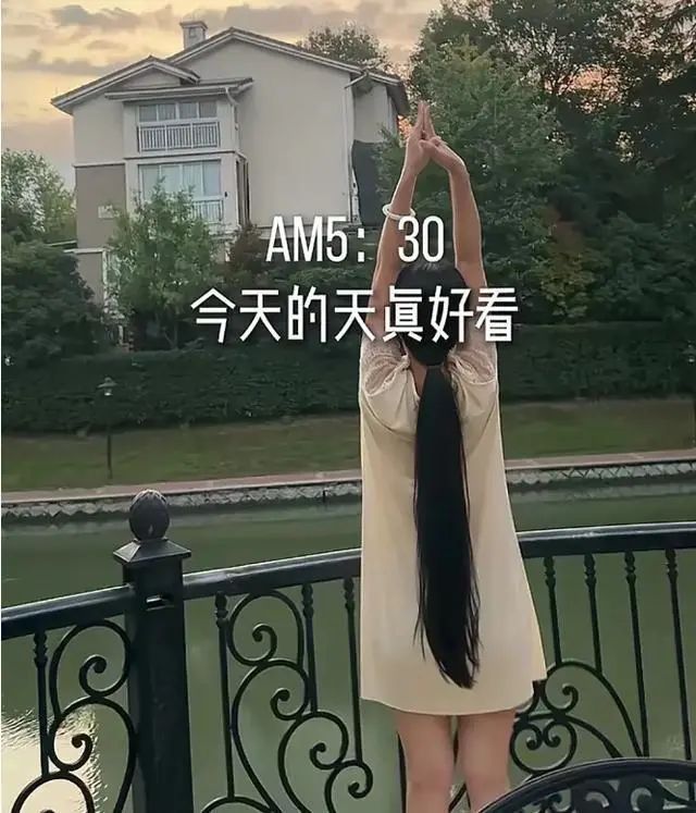 73岁张纪中为老婆涂妊娠油，杜星霖每天喝燕窝住别墅，怀4胎表示还愿生  第6张