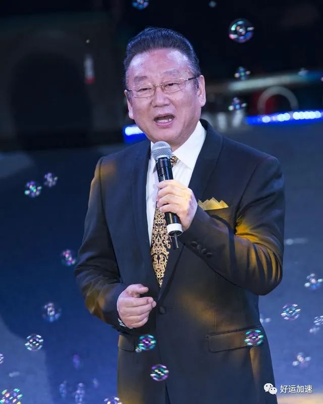 76岁歌唱家蒋大为演出价格曝光，颠覆了网友的三观，人设崩塌  第4张