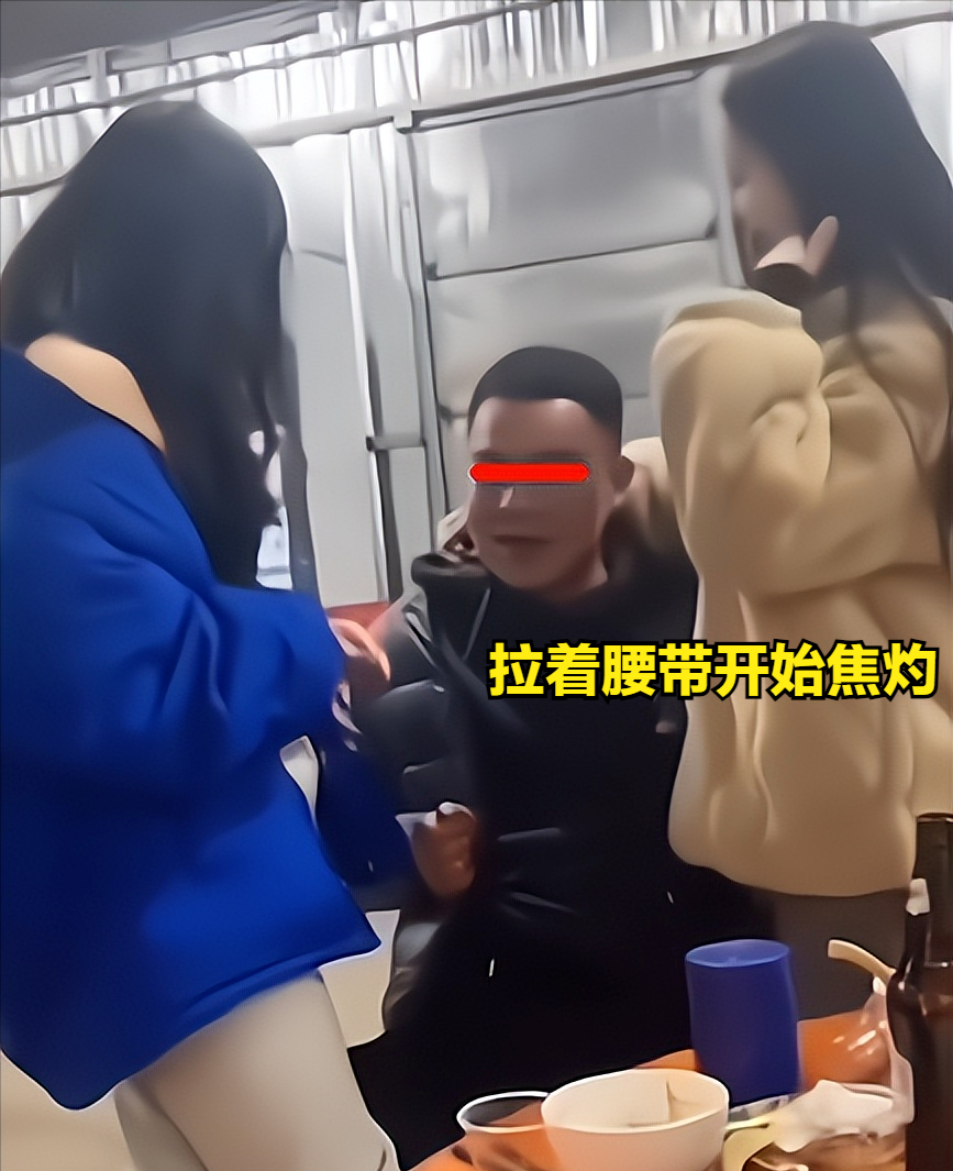 广东：两名女子酒后兴起，对同桌男子贴身热舞，左右开弓让男子应接不暇  第3张