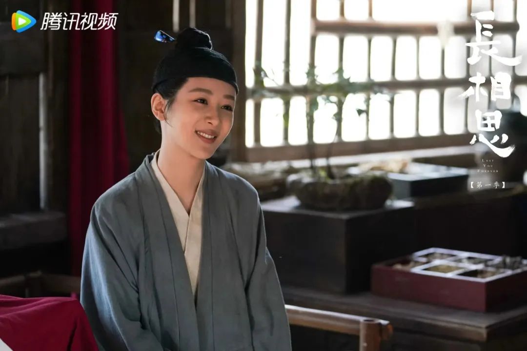 同样演“吃瓜子”，把杨紫和李沁放在一起对比，差异一目了然  第1张