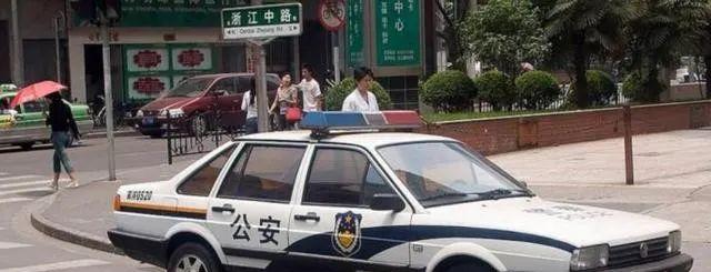 中国警车又“换血”，这次不再用红旗，新车亮相后网友傻眼了！  第1张