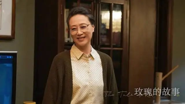 演完刘诗诗、刘涛妈妈，又演《玫瑰的故事》里刘亦菲妈妈，61岁的她靠实力美到现在  第2张