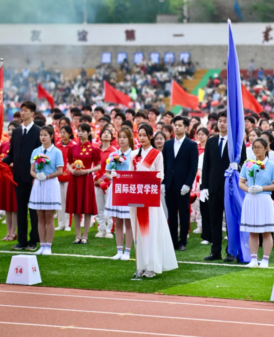 都说山财出美女，果然个个都是貌若天仙，沉鱼落雁、闭月羞花  第4张