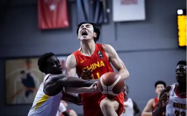 世界杯19投32分！再见了，崔永熙！这才是能打NBA的中国前锋