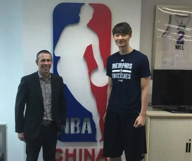 为什么王哲林被灰熊选中，8年也不登陆NBA？原因显而易见