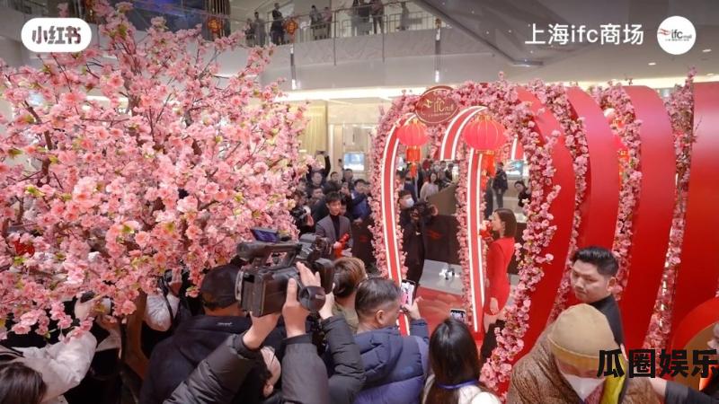 佘诗曼遭人冲前呼喝，内地现身被禁止做一事